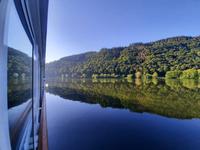 Flusskreuzfahrt mit A-ROSA FLORA • Ankern in Mehring an der Mosel &ndash; &copy; Franziska Bergmann (Eberhardt TRAVEL)