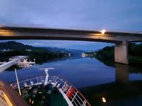 Flusskreuzfahrt mit A-ROSA FLORA • nächtliche Flussfahrt &ndash; &copy; Franziska Bergmann (Eberhardt TRAVEL)