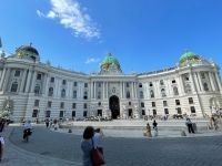 Stadtspaziergang entlang der Hofburg &ndash; &copy; Dennis Teichmann (Eberhardt TRAVEL)