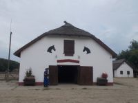 DSCN8047.JPG   Pferdestall &ndash; &copy; Kerstin Veit (Eberhardt TRAVEL)