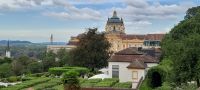 Stift Melk mit Garten