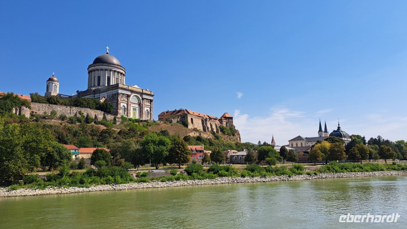 Anfahrt Esztergom - Sankt-Adalbert-Kathedrale .jpg &ndash; &copy; Marion Kottlos (Eberhardt TRAVEL)