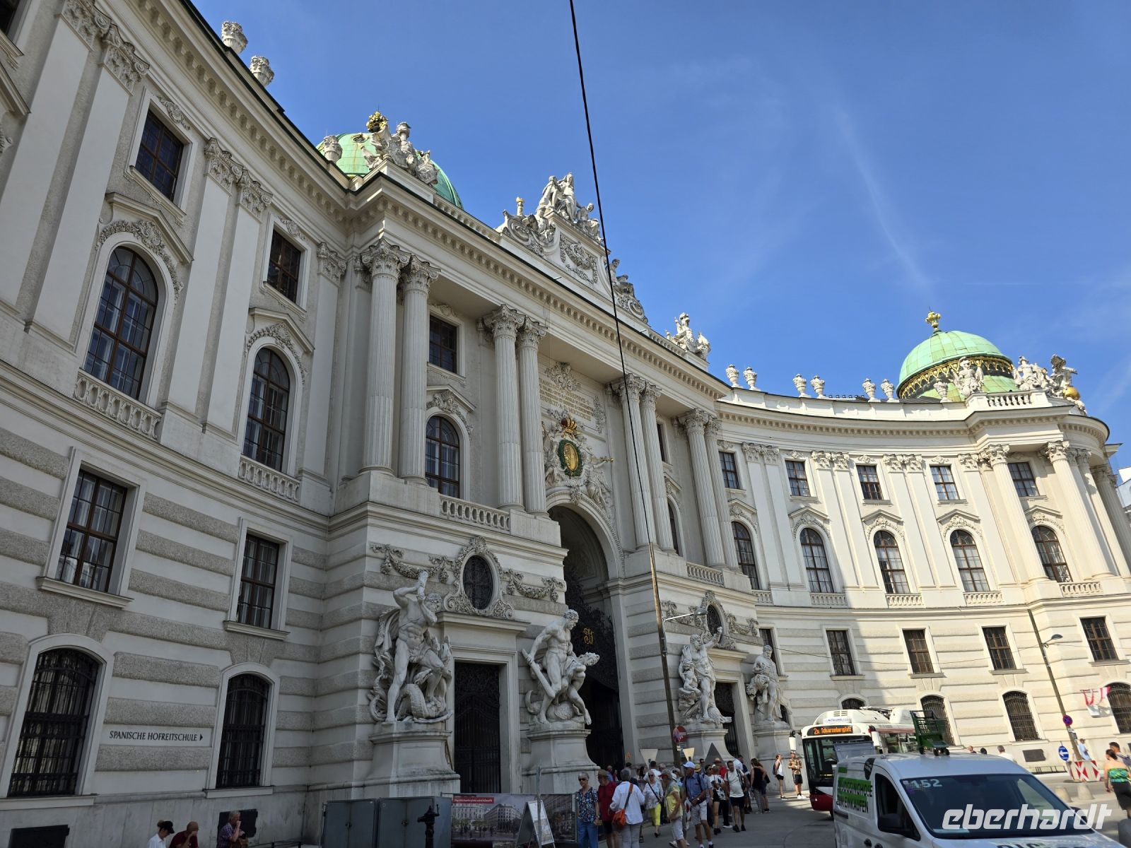 Wien Michaelerplatz 1 &ndash; &copy; Marion Kottlos (Eberhardt TRAVEL)