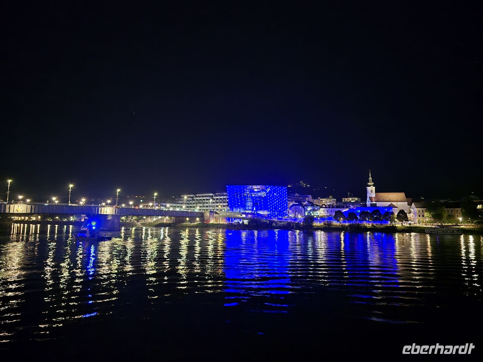 Linz am Abend 1 &ndash; &copy; Marion Kottlos (Eberhardt TRAVEL)