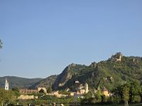Dürnstein mit der Ruine Dürnstein  &ndash; &copy; Marion Kottlos (Eberhardt TRAVEL)
