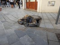 Bratislava - Kanalarbeiter &ndash; &copy; Sabine Letzybyll (Eberhardt TRAVEL)