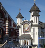 Neue Kirche u. Markthalle.JPG &ndash; &copy; Georg Berger (Eberhardt TRAVEL)