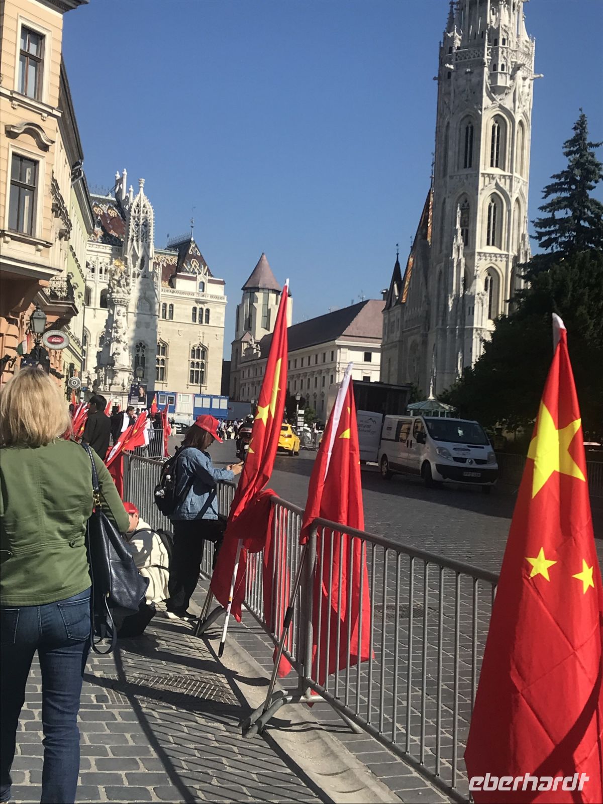 10.5.24 Budapest - auf dem Weg zur Mathiaskirche  &ndash; &copy; Renate Schuster (Eberhardt TRAVEL)
