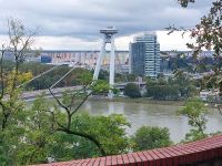 2024 Donaukreuzfahrt: Bratislava - SNP-Brücke mit UFO &ndash; &copy; Dieter Braune (Eberhardt TRAVEL)