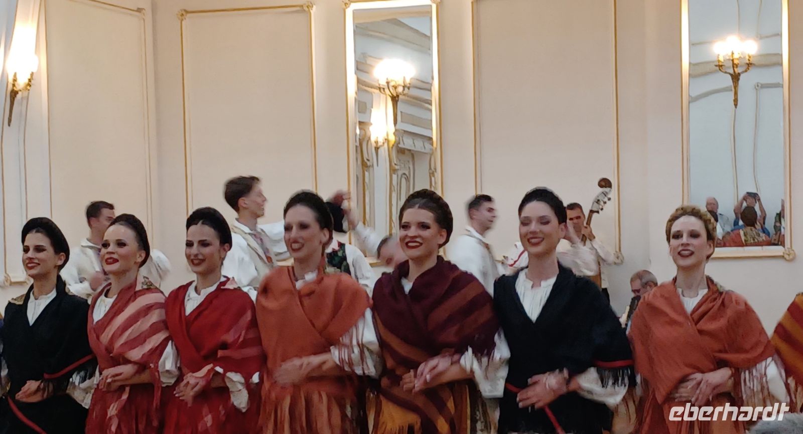 keine Tracht gleicht der anderen - die Liebe zum Detail &ndash; &copy; Ute Solf (Eberhardt TRAVEL)