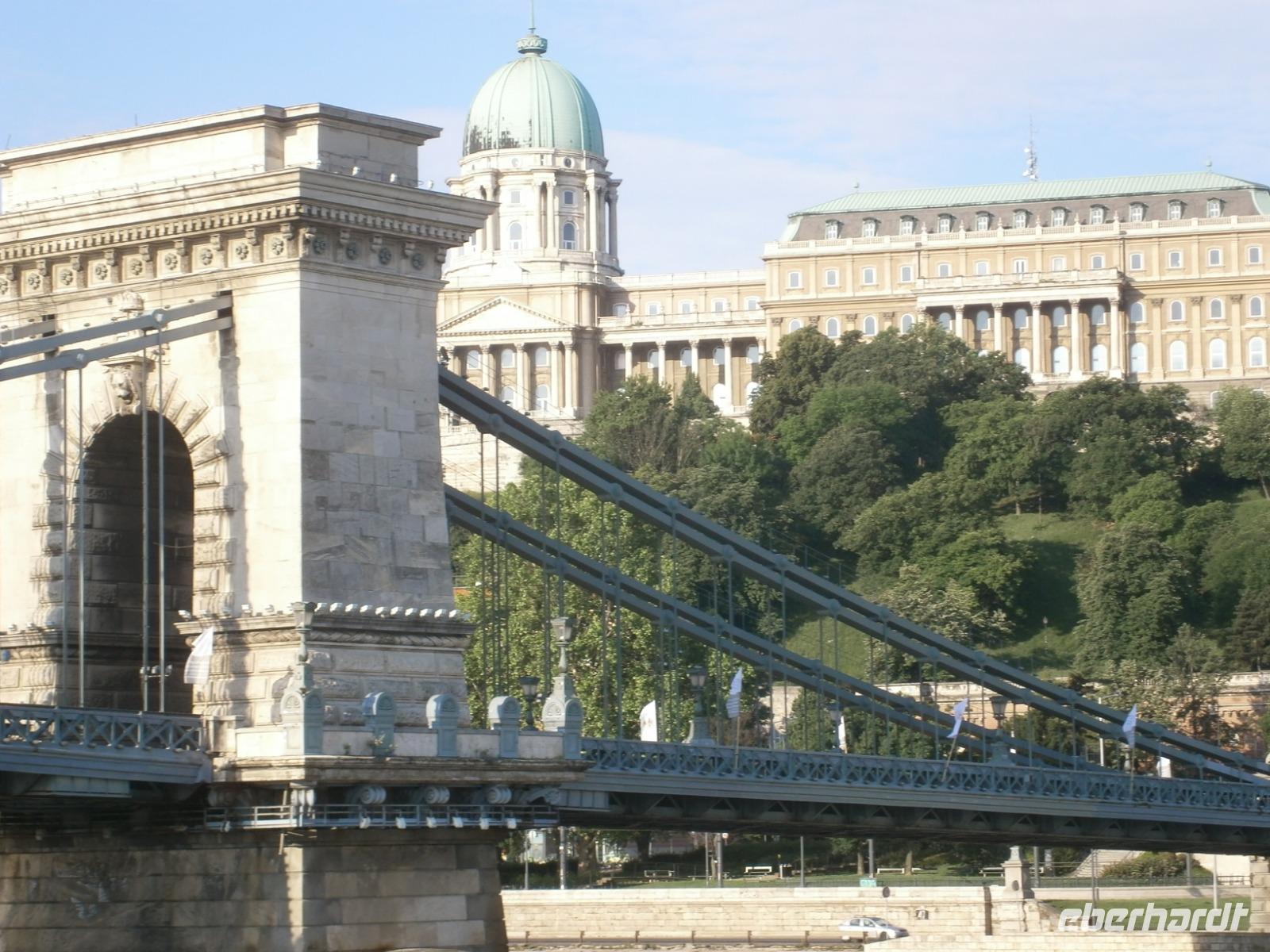  Kettenbrücke &ndash; &copy; Adelheid Fritzsche (Eberhardt TRAVEL)