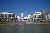 Neues Einkaufszentrum, Bratislava &ndash; &copy; Irene Schneider (Eberhardt TRAVEL)