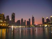 Abendstimmung an der Dubai-Fontäne &ndash; &copy; Katrin Deutschbein (Eberhardt TRAVEL)