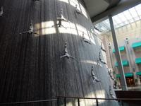 071 Dubai Mall - Wasserfall &ndash; &copy; Patrick Fritzsche (Eberhardt TRAVEL)