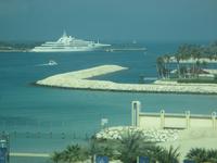 Die Yacht des Scheichs von Dubai &ndash; &copy; Christine Paulan (Eberhardt TRAVEL)