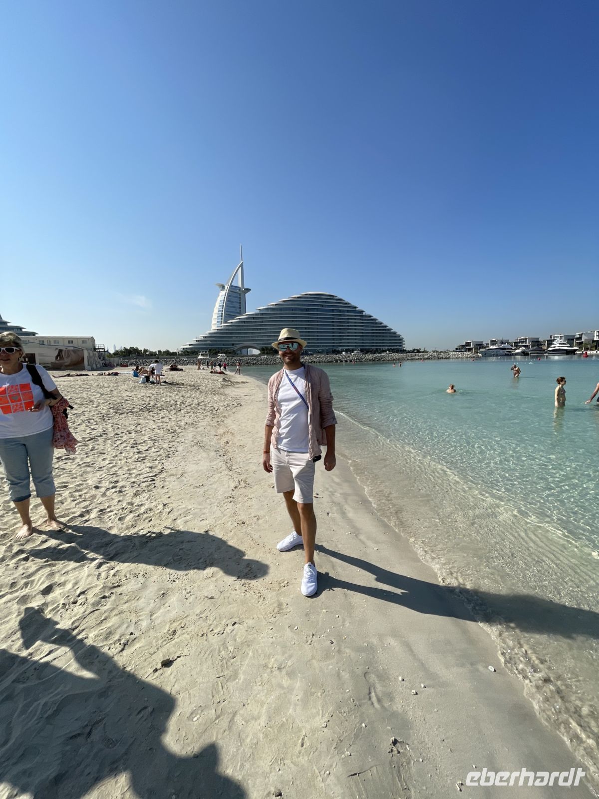 Jumeirah Beach & Burj Al Arab Hotel &ndash; &copy; Jacob Spangenberg (Eberhardt TRAVEL)