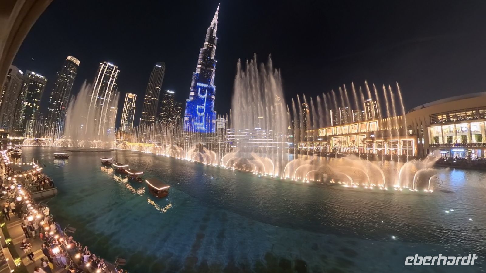 Downtown Dubai- Wasserfontänen &ndash; &copy; Jacob Spangenberg (Eberhardt TRAVEL)