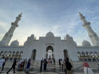 Abu Dhabi -  Scheich-Zayid-Moschee &ndash; &copy; Jacob Spangenberg (Eberhardt TRAVEL)