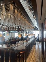 Aperitif im Atmosphere Restaurant  &ndash; &copy; Vicky Kern (Eberhardt TRAVEL)
