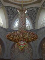Kronleuchter in der Sheikh Zayed Moschee Abu Dhabi &ndash; &copy; Anne Schröder (Eberhardt TRAVEL)