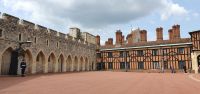20230518 130017 der untere Hof des Windsor Castle &ndash; &copy; Marlies Thrum (Eberhardt TRAVEL)