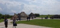 20230519 115338 Steinzeitdorf in Stonehenge &ndash; &copy; Marlies Thrum (Eberhardt TRAVEL)