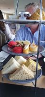 20230520 154533 Afternonn Tea an Bord &ndash; &copy; Marlies Thrum (Eberhardt TRAVEL)