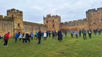 Alnwick Castle Broomstick Training Besenflugschule &ndash; &copy; Heike Jack (Eberhardt TRAVEL)