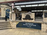 Royal Train Station Windsor &ndash; &copy; Nicole Madeleine Ogola (Eberhardt TRAVEL)