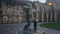 Robin Hood &ndash; &copy; Merle Decker (Eberhardt TRAVEL)