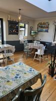 Tea Room &ndash; &copy; Merle Decker (Eberhardt TRAVEL)