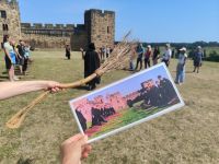 Alnwick Castle Besenflugstunde &ndash; &copy; Heike Jack (Eberhardt TRAVEL)