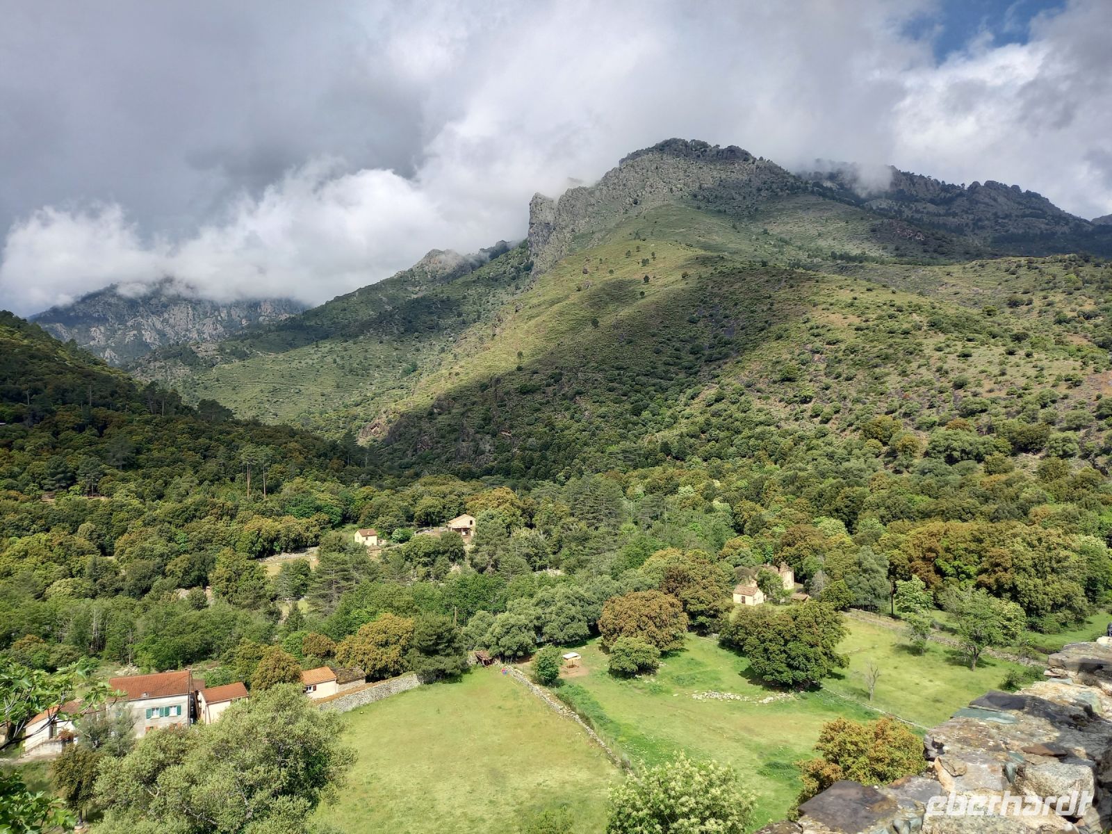 Blick nach Corte &ndash; &copy; Franciska Bauer (Eberhardt TRAVEL)