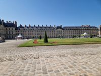 Chateau &ndash; &copy; Karl-Heinz Himburg (Eberhardt TRAVEL)