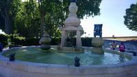 Max Ernst Brunnen in Amboise &ndash; &copy; Katrin Kerpa (Eberhardt TRAVEL)