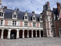 Amboise Innenhof 2 &ndash; &copy; Wolf-Michael Eimler (Eberhardt TRAVEL)