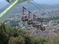 Mit den Gondeln (auch als Blasen bekannt) hinauf zur Festung Bastille &ndash; &copy; Sabine Möllering-Stork (Eberhardt TRAVEL)