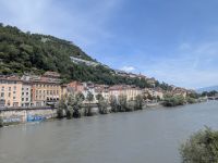 Historische Uferpromenade am Fluss Isère in Gronoble &ndash; &copy; Sabine Möllering-Stork (Eberhardt TRAVEL)