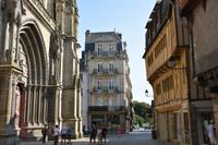 Vor der Kathedrale &ndash; &copy; Gina Egenolf (Eberhardt TRAVEL)