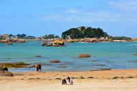 Muße am Strand von Ploumanach &ndash; &copy; Gina Egenolf (Eberhardt TRAVEL)
