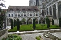 Tag 10 Rouen, Kreuzgang &ndash; &copy; Gabriele Sauer (Eberhardt TRAVEL)