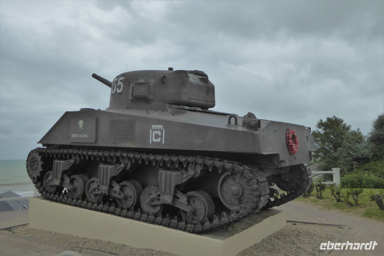 Tag 3 Arromanches, M4A2 Sherman Panzer &ndash; &copy; Gabriele Sauer (Eberhardt TRAVEL)
