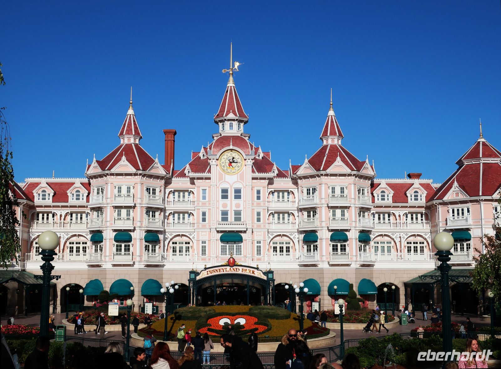 Disneyland Hotel &ndash; &copy; Sabine Herda (Eberhardt TRAVEL)