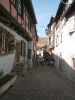 Szene von Riquewihr an Elsässer Weinstraße &ndash; &copy; Karl-Heinz Meinig (Eberhardt TRAVEL)