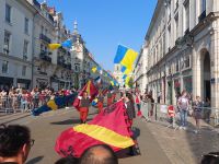 Radreise Frankreich: Loire - Großer Festumzug zu Ehren der Hlgn. Johanna &ndash; &copy; Ekkehard Villing (Eberhardt TRAVEL)