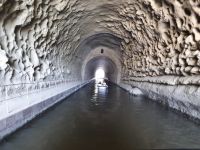 Frankreich - Rundreise Okzitanien: Im Tunnel des canal du Midi &ndash; &copy; Ekkehard Villing (Eberhardt TRAVEL)
