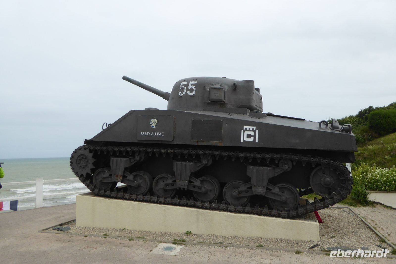 Tag 3 20.06.2022 Arromanches, Sherman tank M4A2 &ndash; &copy; Gabriele Sauer (Eberhardt TRAVEL)