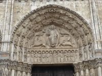 Tag 8 25.06.2022 Chartres, Kathedrale, Portal &ndash; &copy; Gabriele Sauer (Eberhardt TRAVEL)