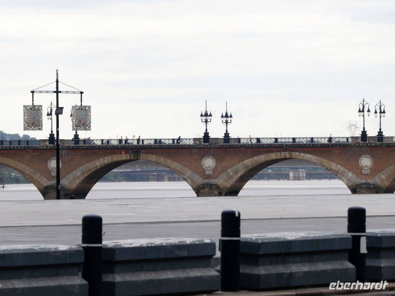 Pont de pierre &ndash; &copy; Gina Egenolf (Eberhardt TRAVEL)