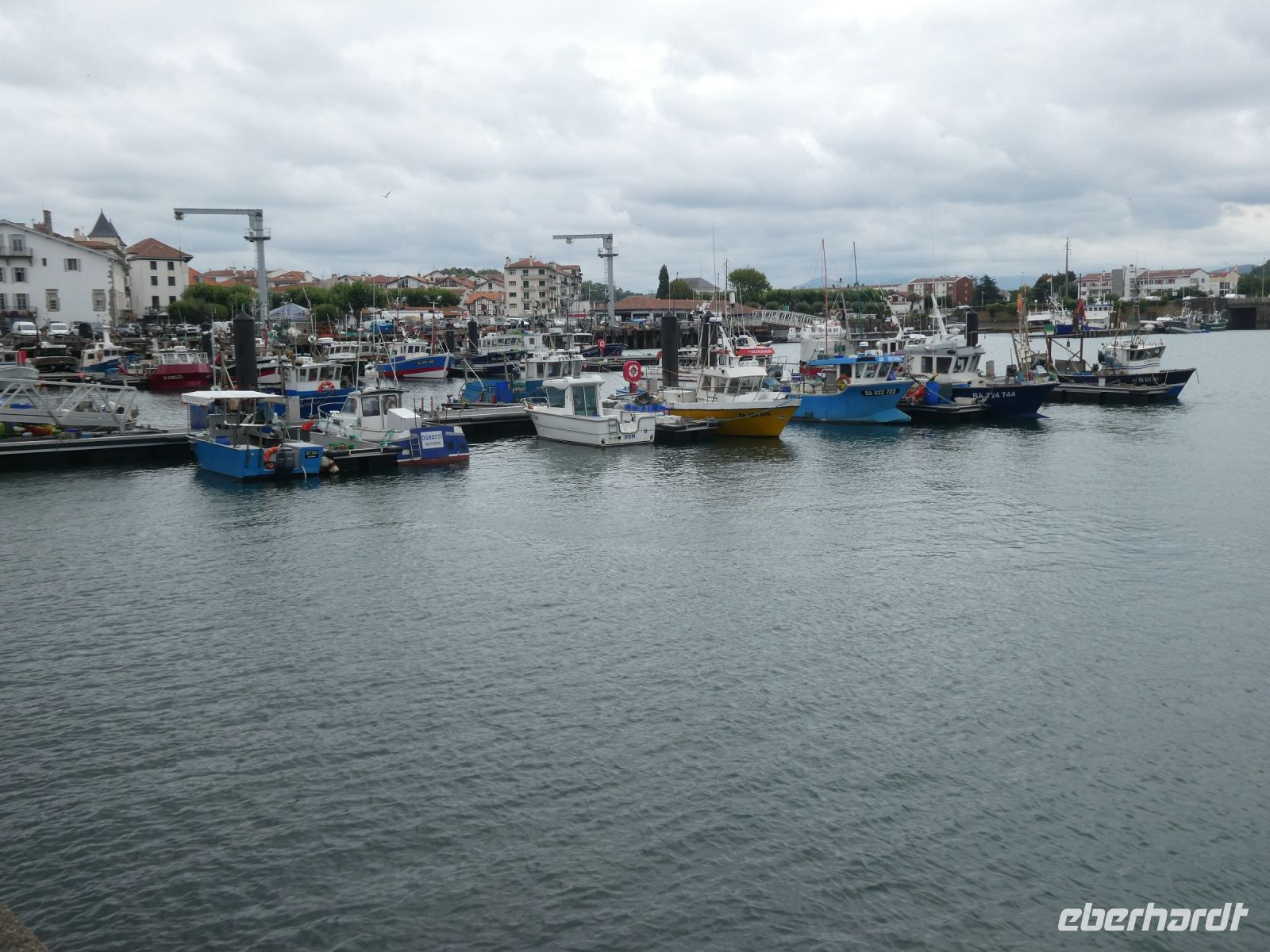 am Hafen von St.Jean-de-Luz &ndash; &copy; Gina Egenolf (Eberhardt TRAVEL)